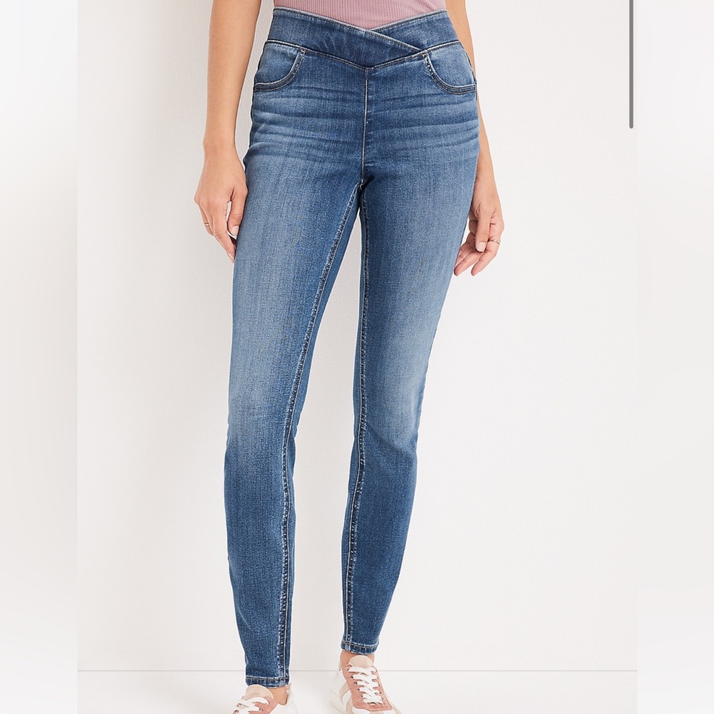 M by Maurice’s crossover pull on jegging